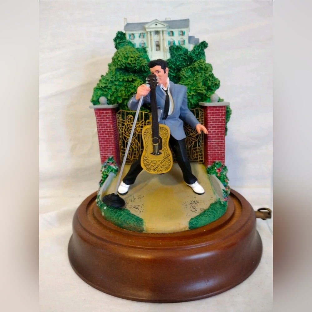 Franklin Mint Elvis "Love Me Tender" Music Box Limited Edition.